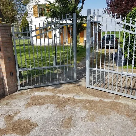 Via Massumatico Sen Pietro In Casale